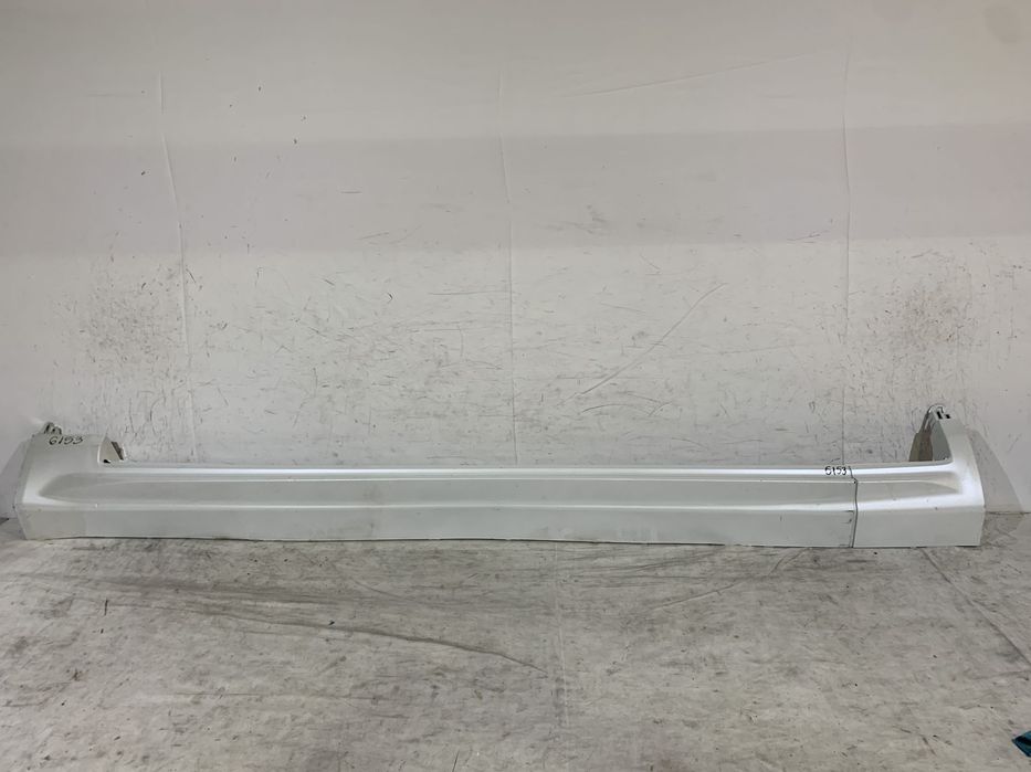 Prag stanga Volvo XC90, 2015, 2016, 2017, 2018, 2019, 2020, 2021, 2022, cod origine OE 31672370.