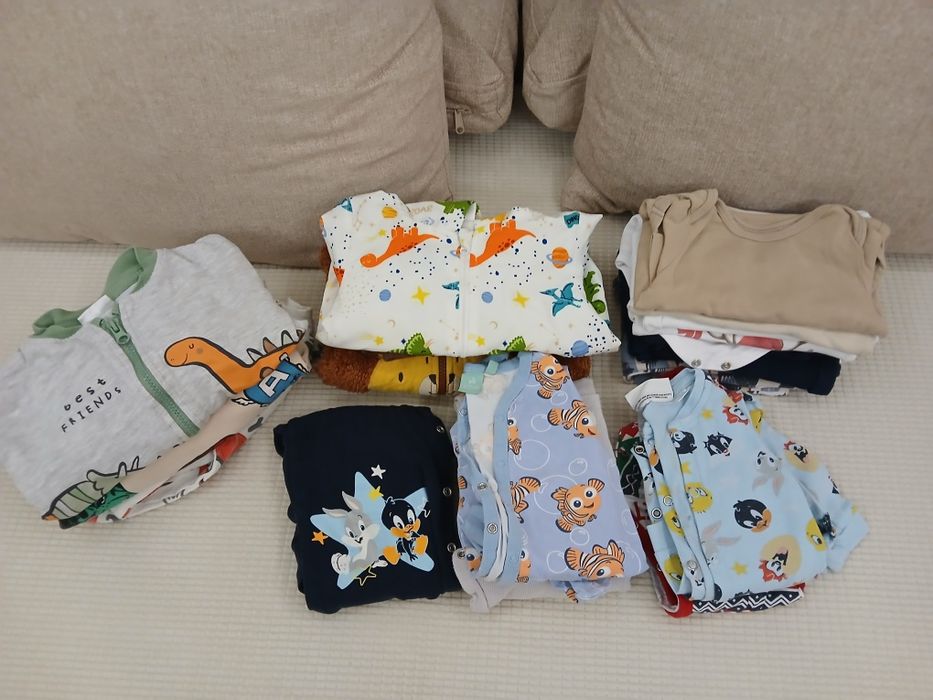 Лот дрешки за момче, отговарящи на р-р 80см