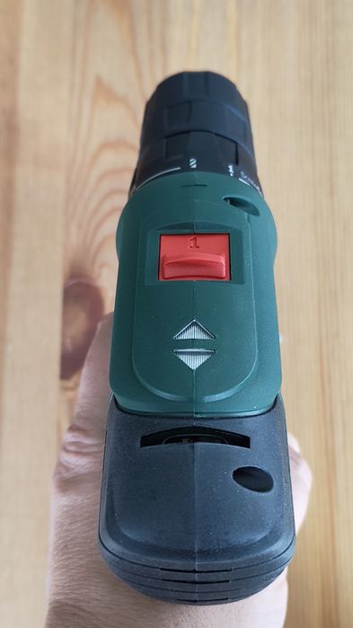 Акумулаторен винтоверт/бормашина BOSCH PSR 1200 LI-2. Като нов.