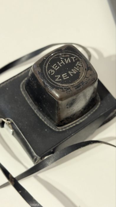 Ретро фотоаппарат Zenit
