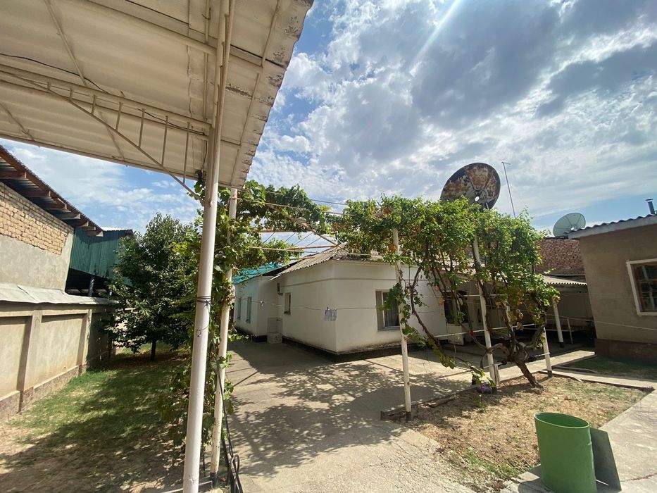 Продается  коттедж, 8 соток.