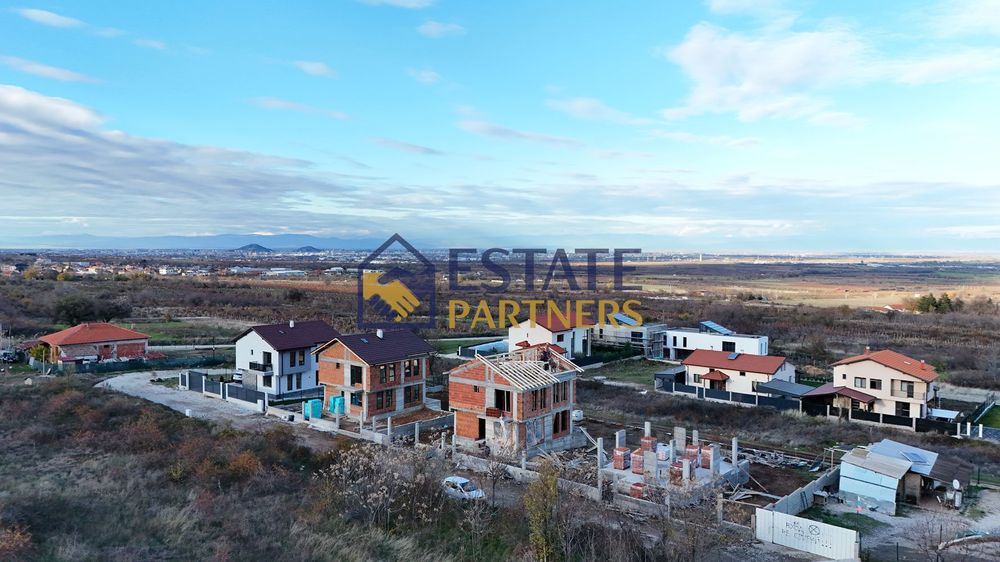 Къща в Пловдив, област-с.Брестник площ 172 цена 316000