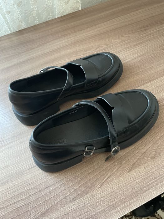 Продам туфли кожанные детские