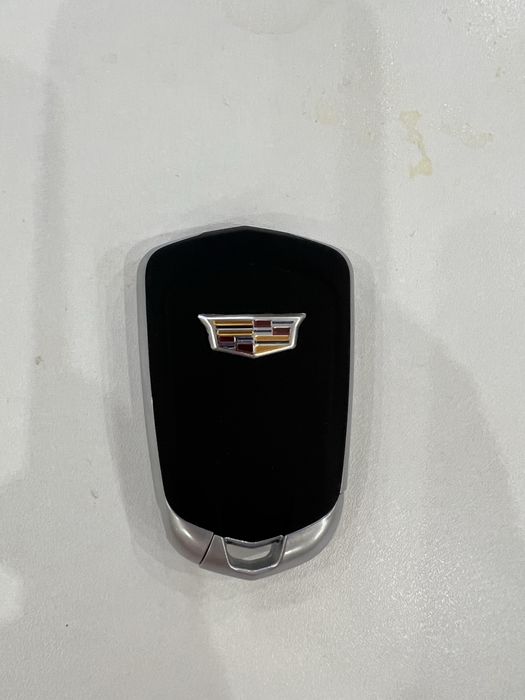 Корпус ключа от кадилак ескалайд