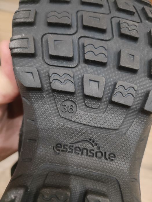 Продавам зимни ботуши 36 номер