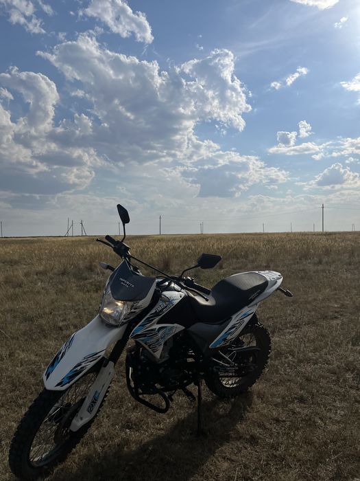 Продам мотоцикл 250куб