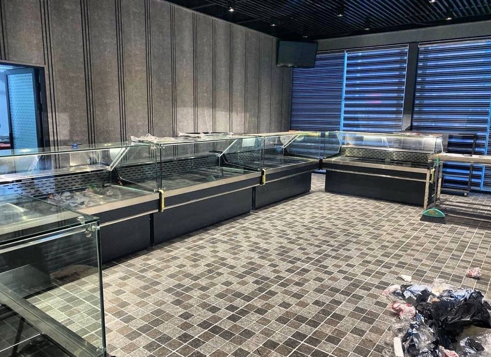 Vitrinniy holadilnik