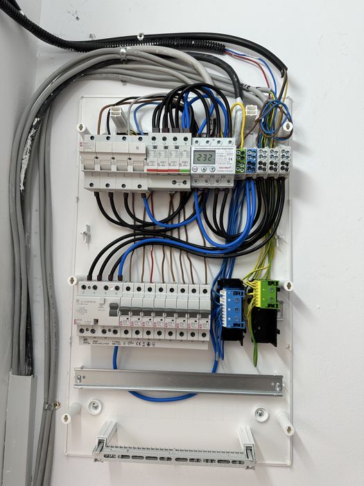 Electrician , Instalatii electrice , Automatizari , Urgente 24/7