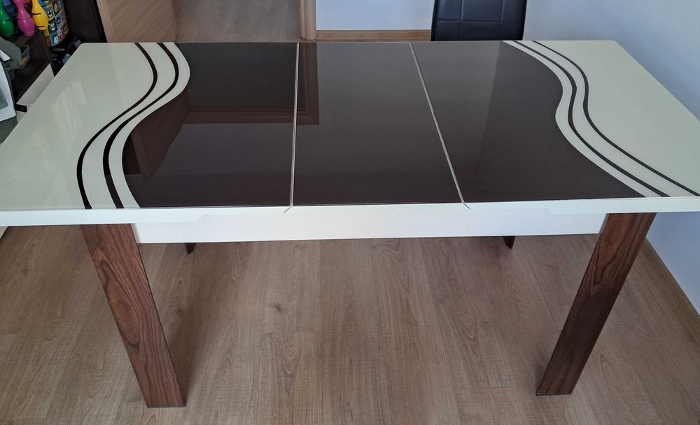Set masa extensibila cu 6 scaune
