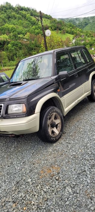 Vând Suzuki vitara motor de mazda anul 1998