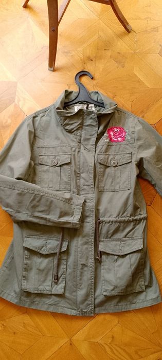 Ветровка милитари.