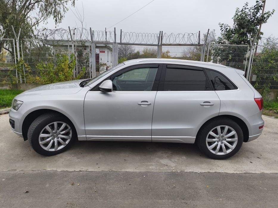 Vând Audi Q5/2.0 diesel/4x4/dotări Full