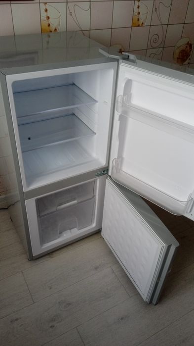 Холодильник продам