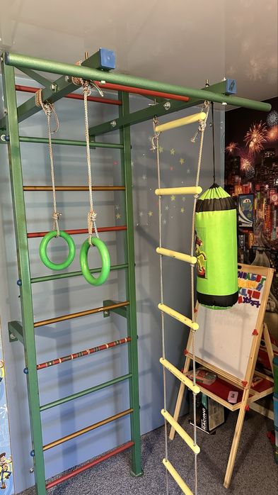 Продам шведскую стенку