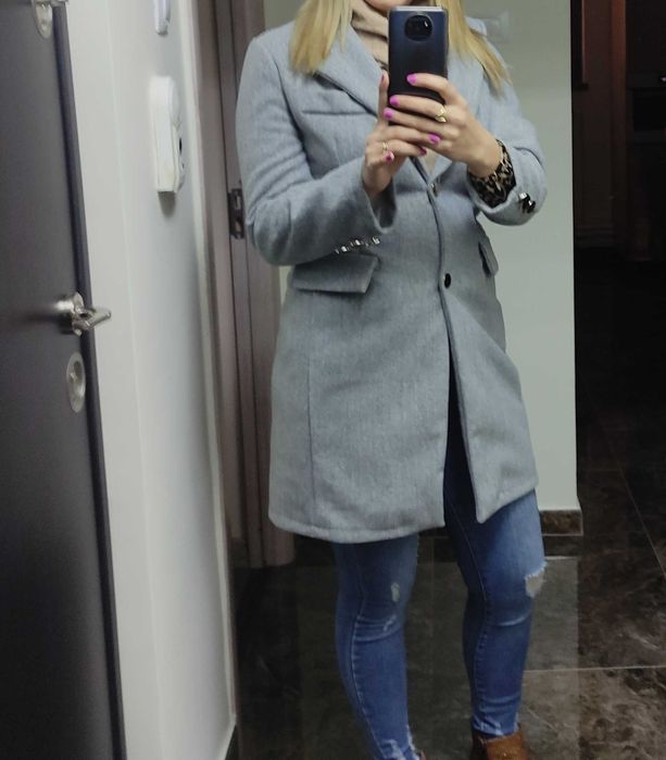 Vând palton subtire