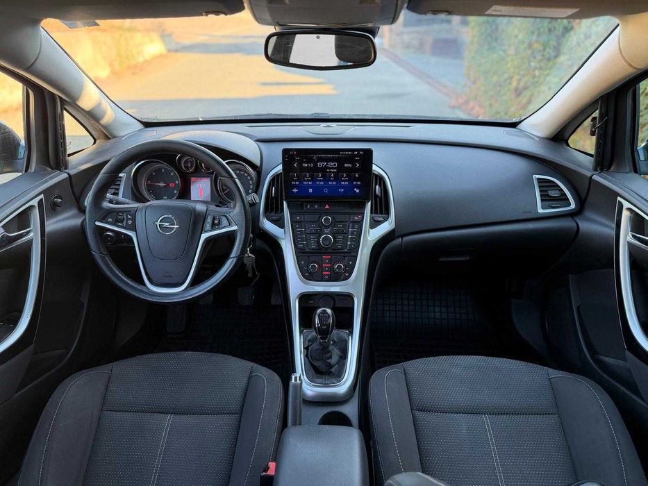Opel Astra J facelift 1.7 CDTI 2014 hatchback 160000km euro 5