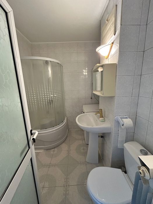 Închiriez apartament -Nicolina