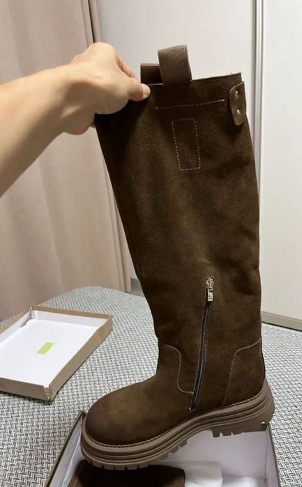 Продам сапоги новые