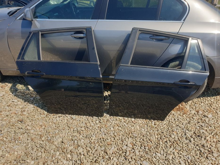 Usa stanga dreapta spate bmw e91 neagra 475