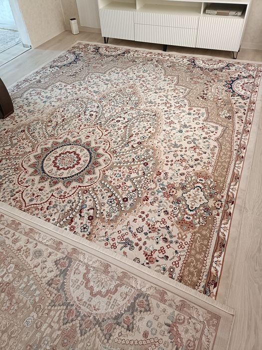 Продам ковер большой