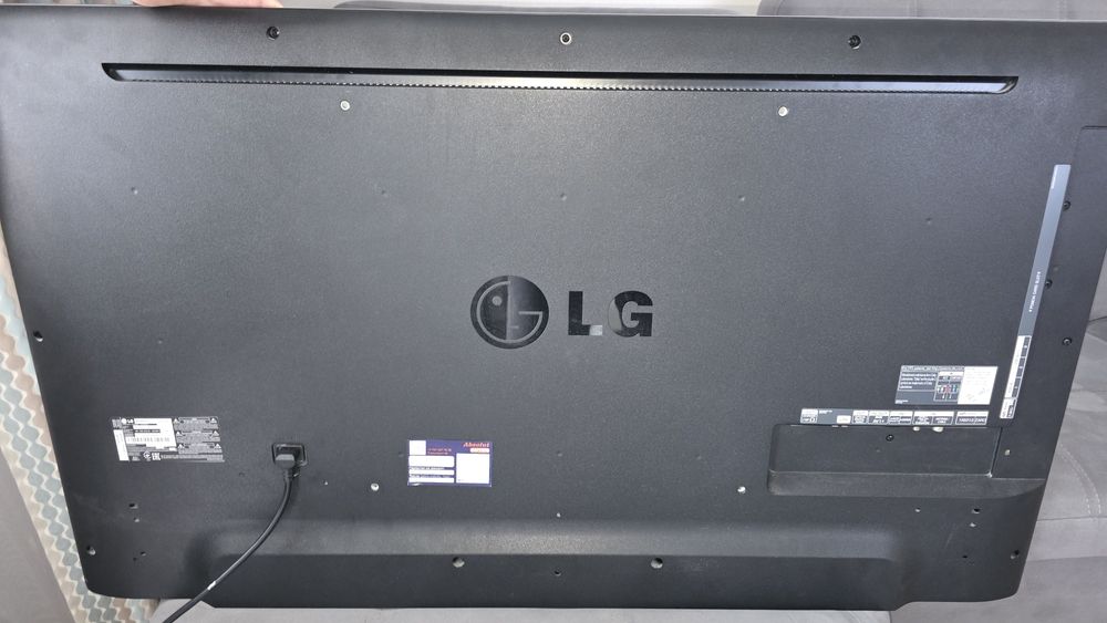 4K Smart TV телевизор LG 49" (124 см) + 2 пульта