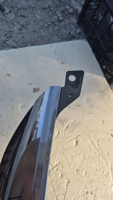 Оригинална Решетка за Мазда 323 98- 2003г