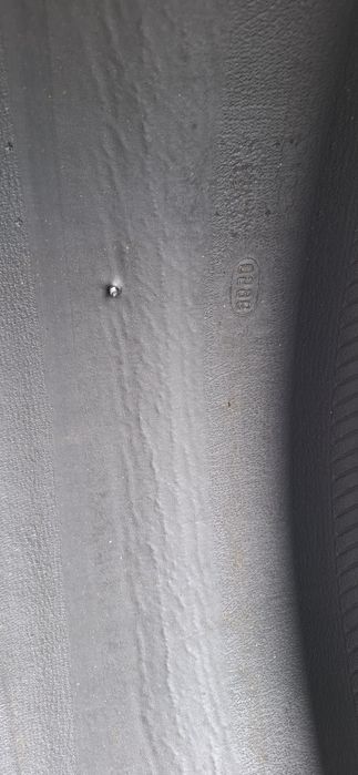 Продам шины 235/45 R18