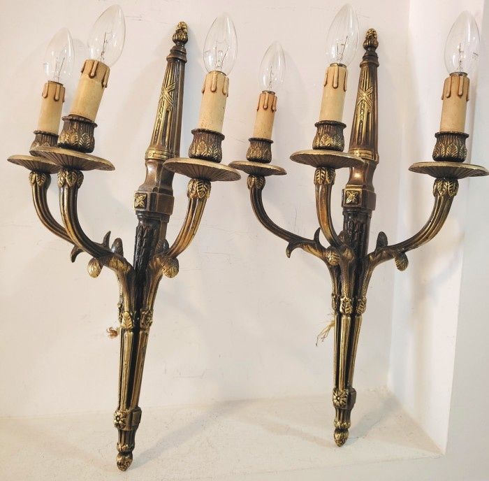 Superbă pereche de aplice dimensiuni mari din bronz masiv in stilul fr