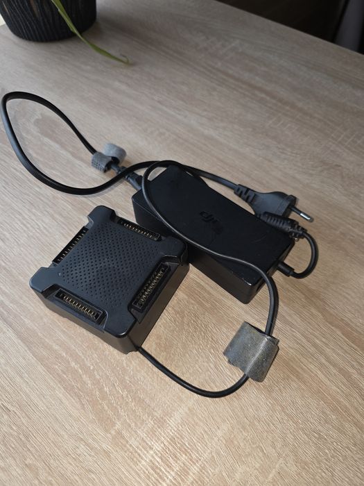 Drona DJI Mavic Pro , stare perfecta de functionare, 2 baterii