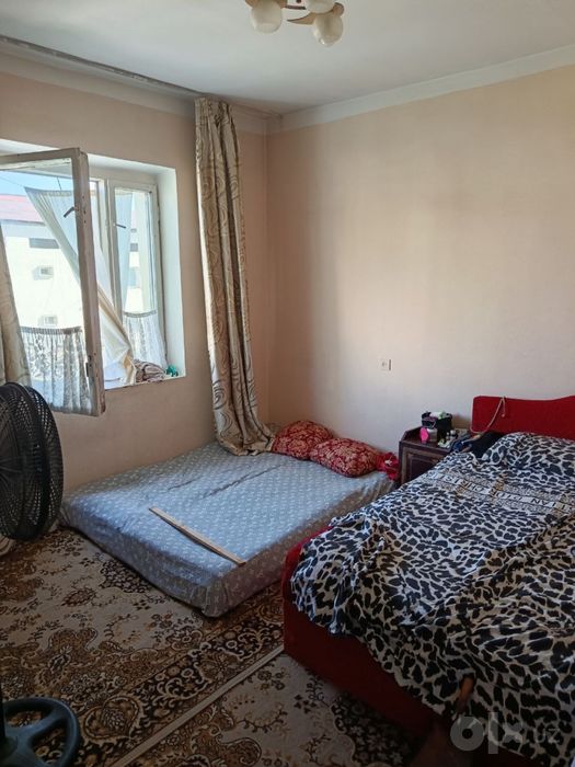 Uy sotiladi, Olmazor tumani, massiv kalonovada 4 etajli gishtli dom