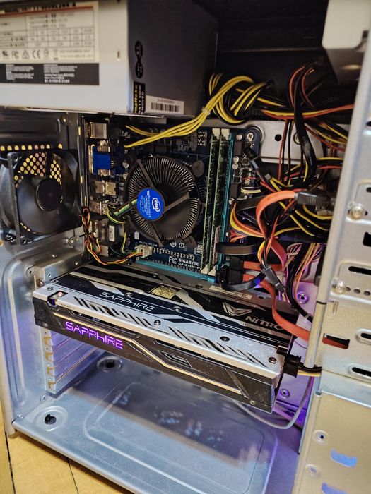 Само за 349 евро ! Геймърски компютър i7 4 ядра 8 нишки SAPPHIRE NITRO