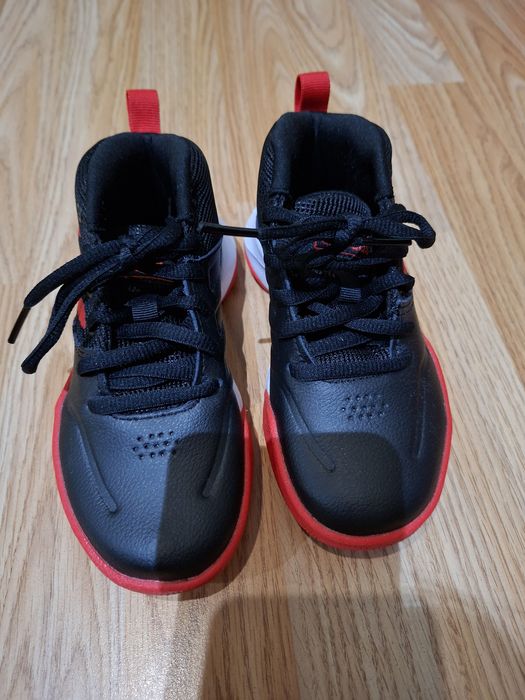 Оригинални маратонки Adidas номер 28