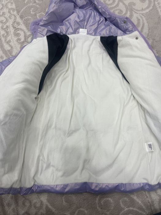 Продам новую куртку на девочку