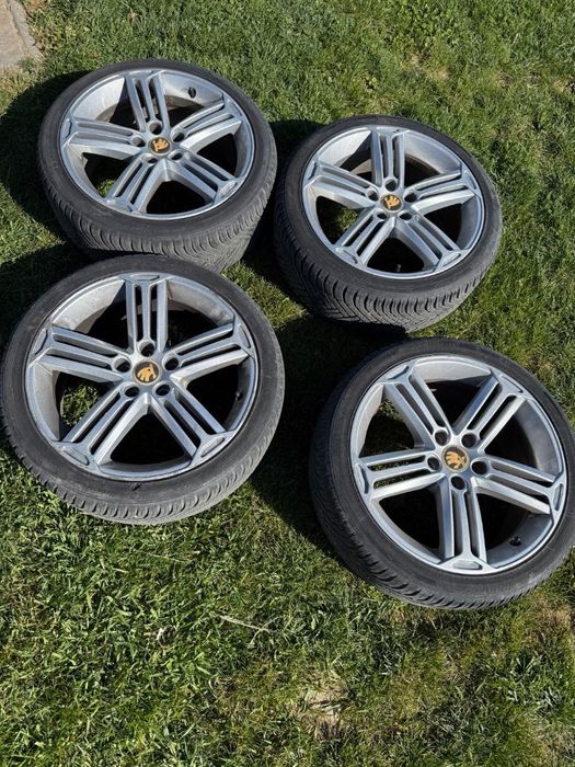Set anvelope de all season cu Jante de aluminiu