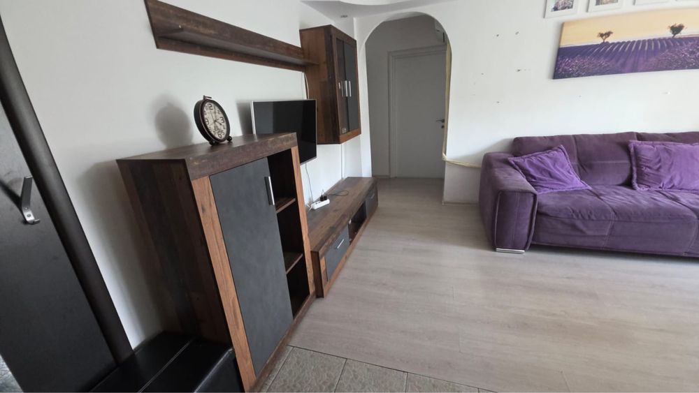 Bucuresti Mall, 2 balcoane, etaj 3/4, 65 mp., zonă verde, liniștită