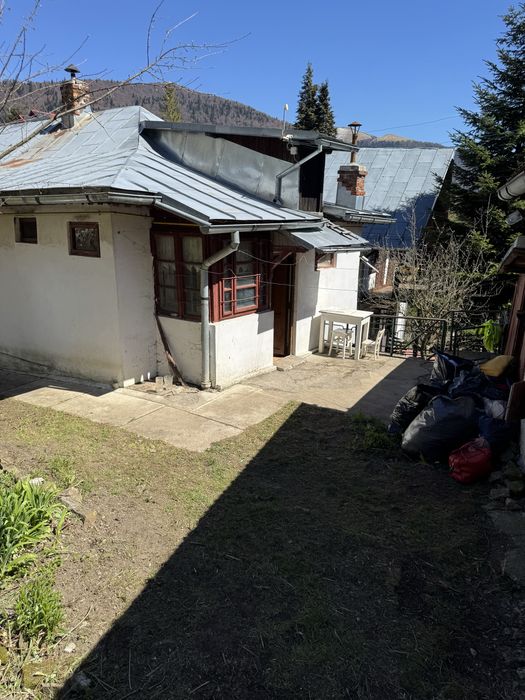 Vand casa batraneasca Sinaia,zona Furnica