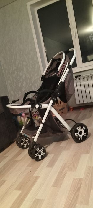 Продам детскии коляску