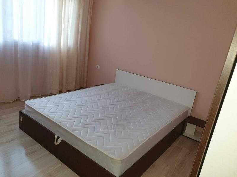 Тристаен апартамент в Славейков