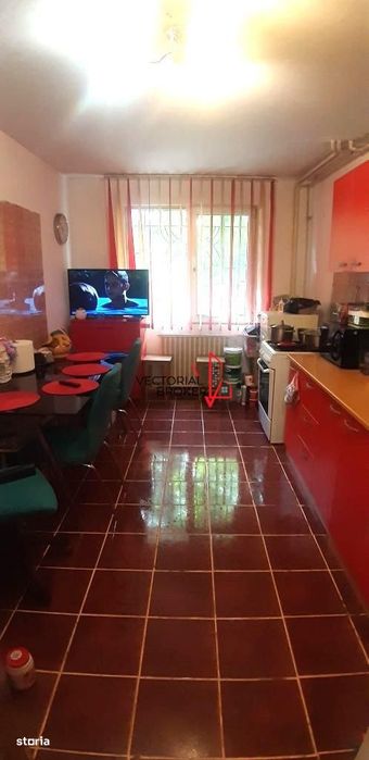 Apartament decomandat, mobilat, utilat bloc 84 zona Tei — fotografia 3