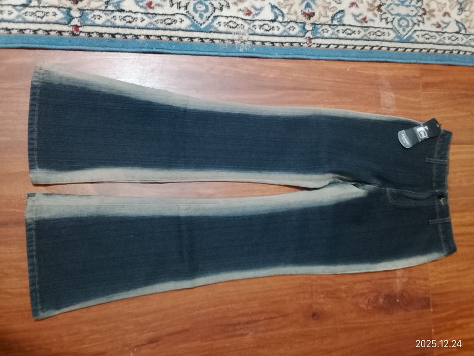 Срочно продам новые джинсы