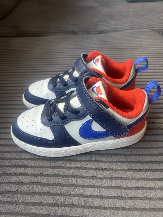 Маратонки Nike и Asics