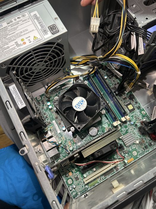 Компютър Thinkserver