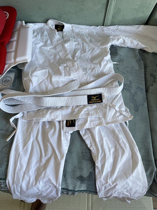 Кимоно для карате и экипировка
