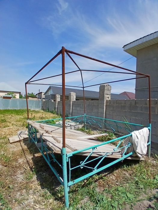 Мықты тапчан. Қалың каркас