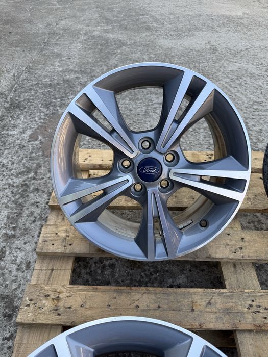 5x108 16 Ford Focus OEM