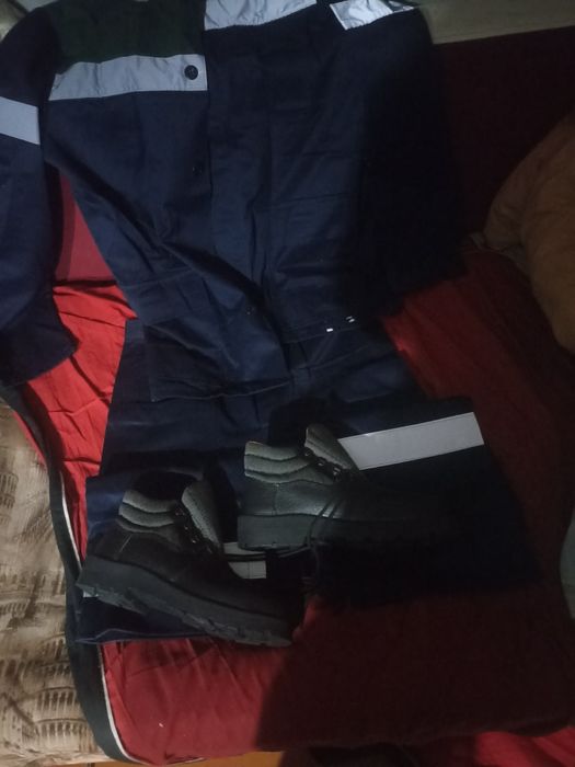 Продам спец одежду