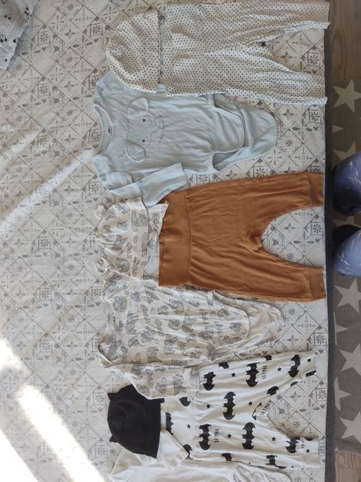 Lot 4 seturi 12 piese haine body H&M 68/80