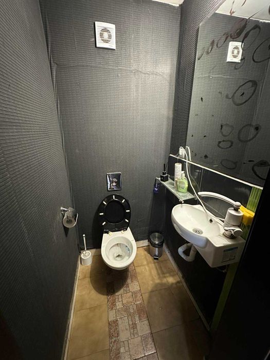 Дава се под наем Магазин в Пловдив, Център - 15 кв.м за 255 € - Снимка #5