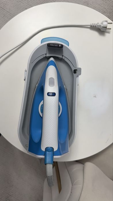Парогениратор утюг Braun is 3157