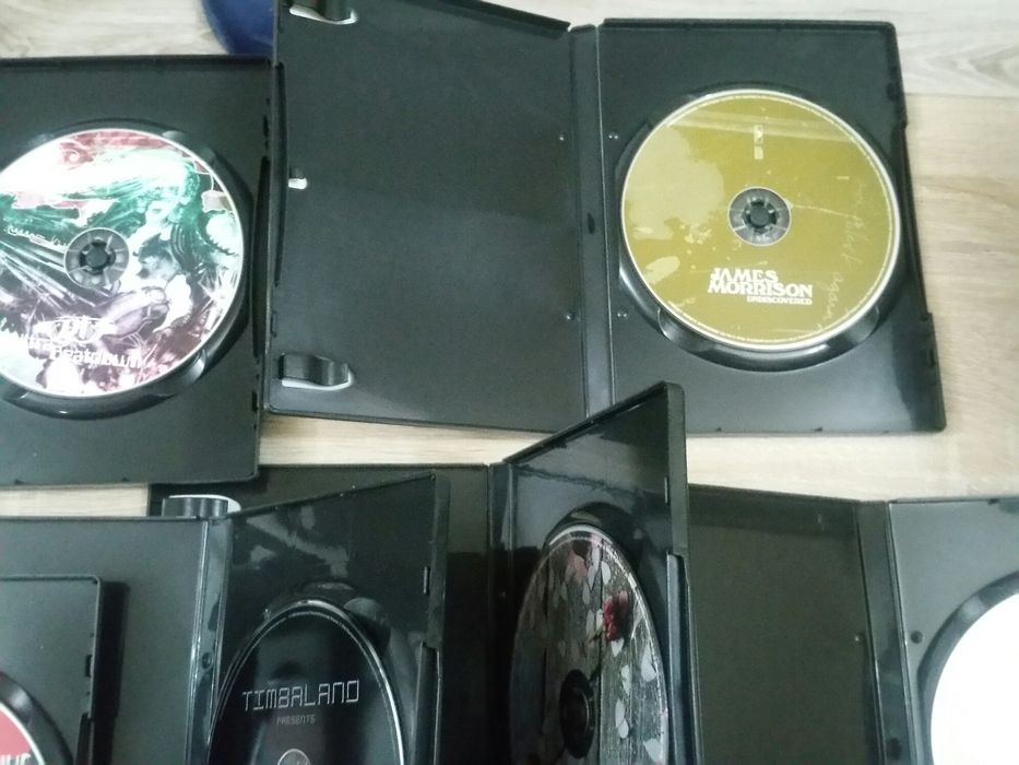 Colectie 21 CD Mika Metallica Nelly Furtado Timbaland Meat Loaf etc